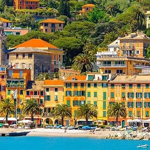 Casa Dany, Luminoso Trilocale Con Grande Terrazza E Box Auto , Santa Margherita Ligure Italien