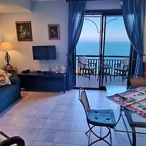 Little Paradise , Taormina Italien